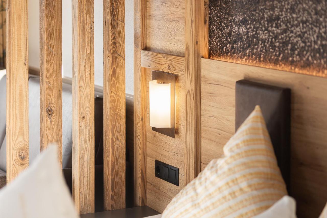 Hotel Appartement Platzergasse Фис Экстерьер фото
