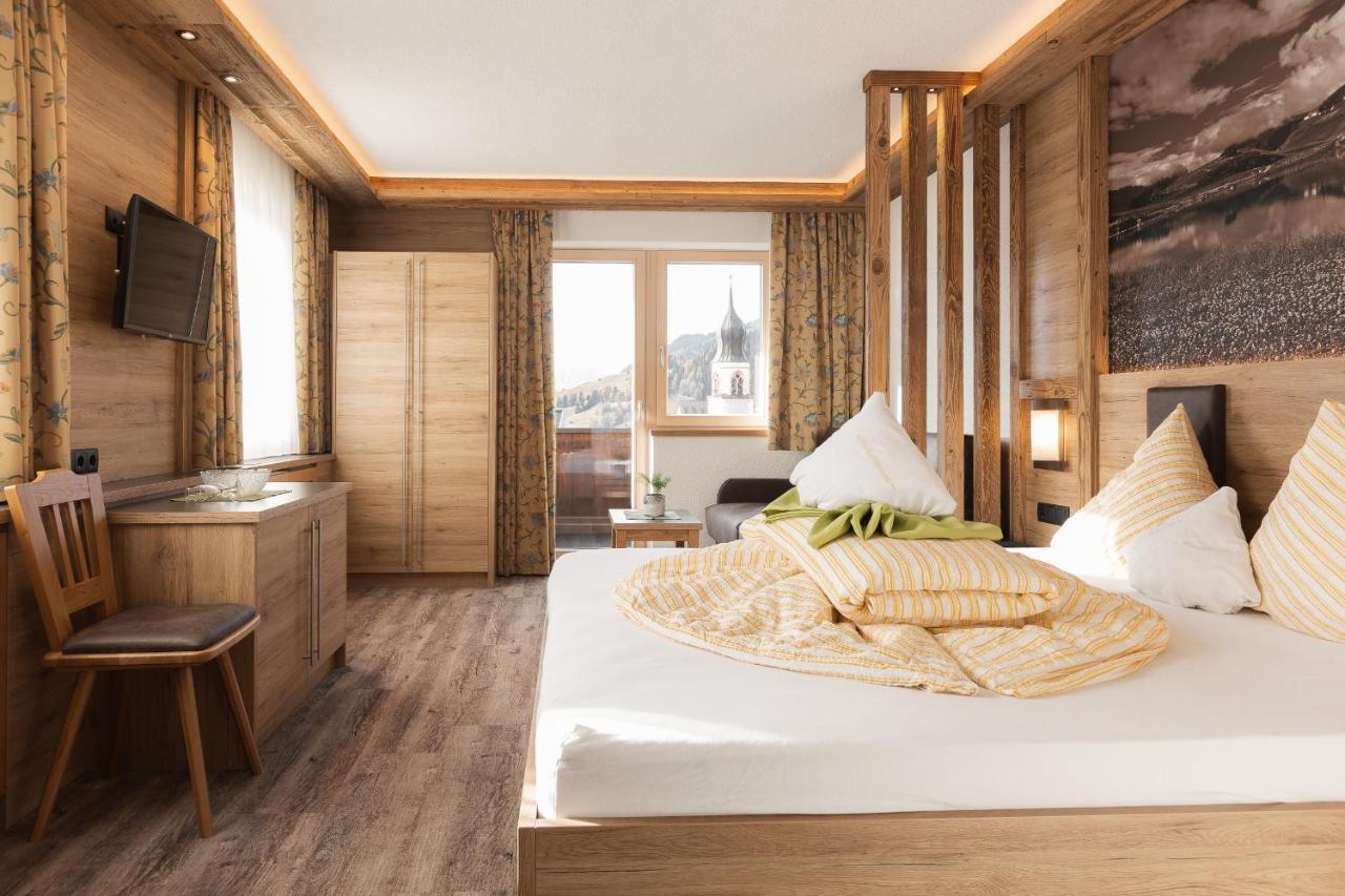 Hotel Appartement Platzergasse Фис Экстерьер фото