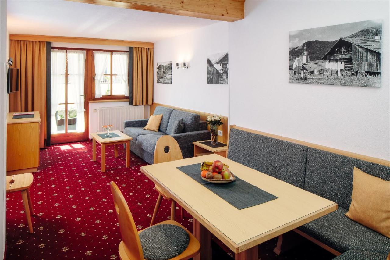 Hotel Appartement Platzergasse Фис Экстерьер фото