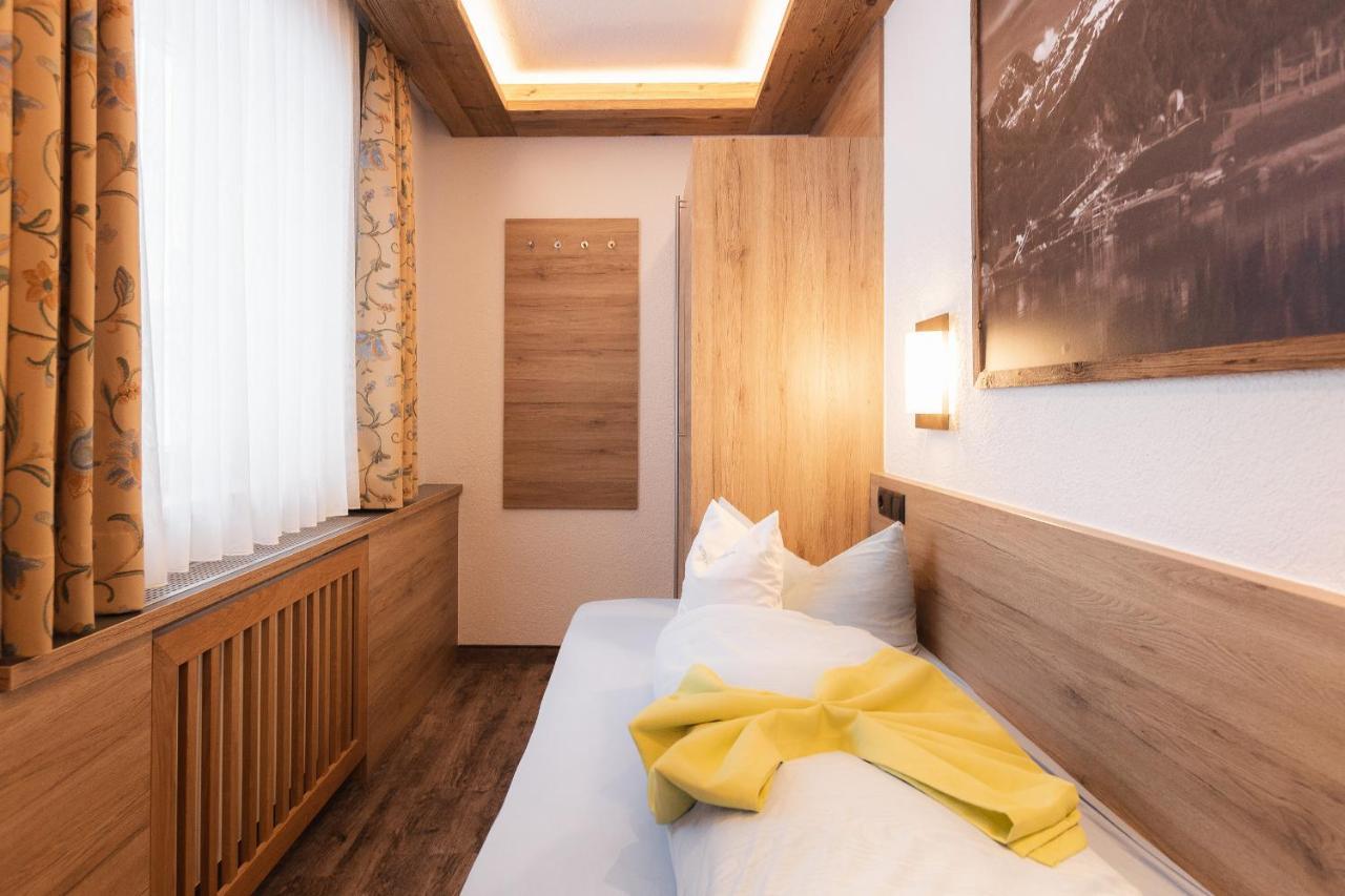 Hotel Appartement Platzergasse Фис Экстерьер фото