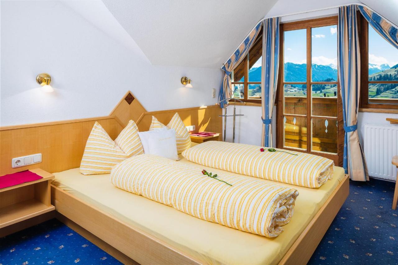 Hotel Appartement Platzergasse Фис Экстерьер фото